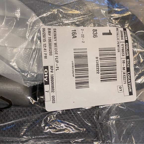 NWT. Three Pair J Crew Flip Flops - All Size 10 - Picture 3 of 4